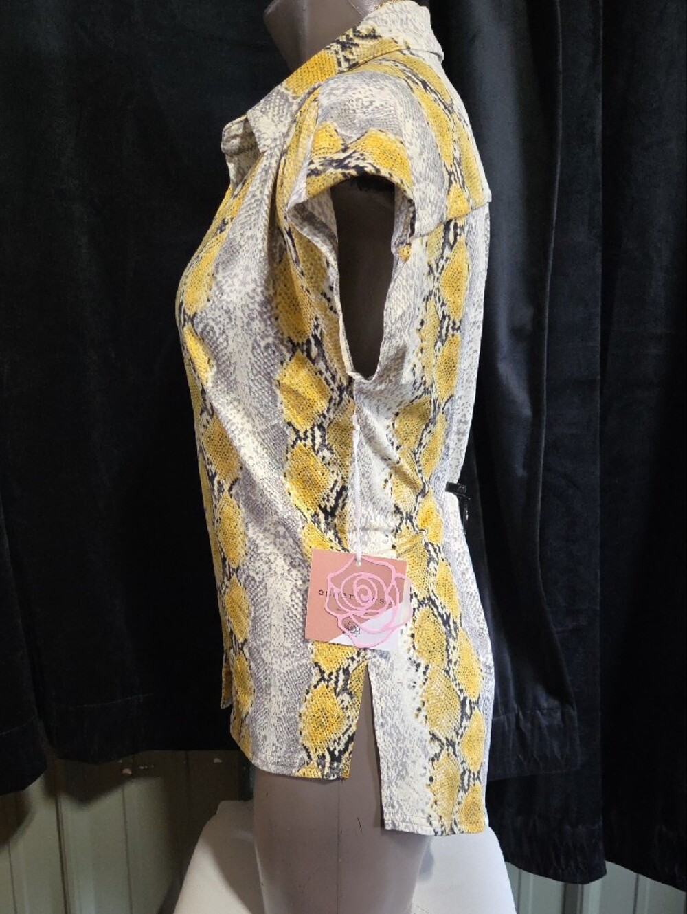 Yellow Snake-Print Short Sleeve Button-Up Women's Shirt - Picture 2 of 7